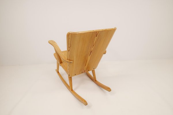 Mid-Century Rocking Chair in Pine from Göran Malmvall, Sweden, 1940s-UYK-1030217