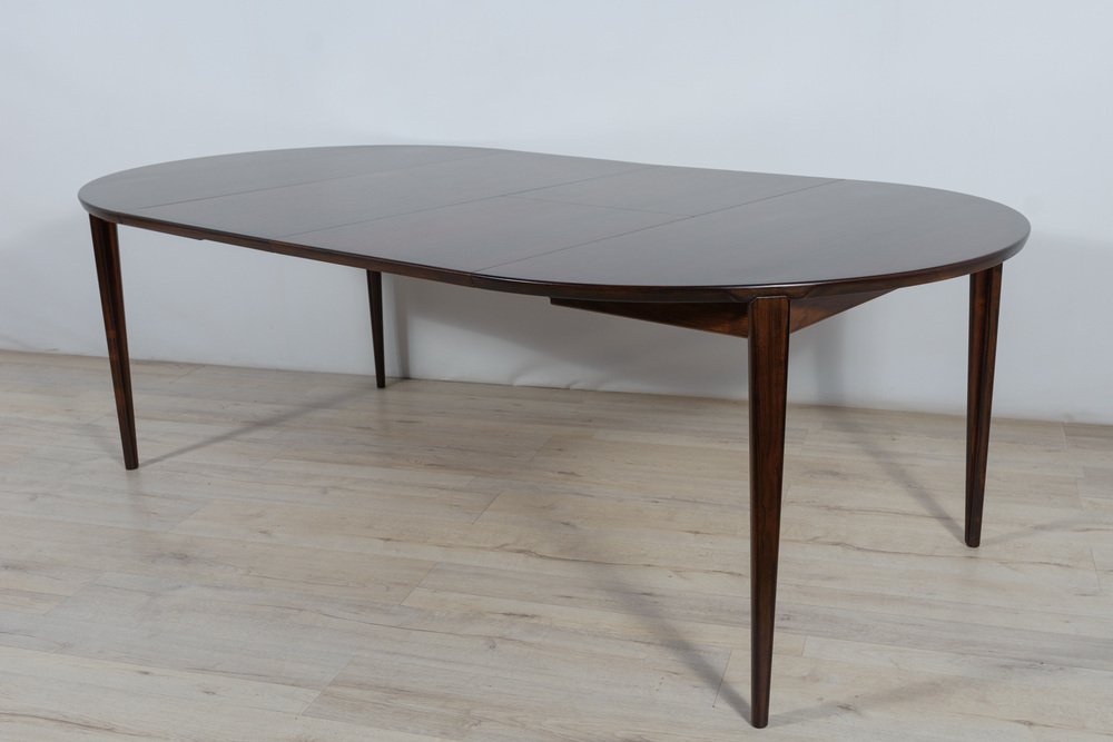 Mid-Century Round Rosewood Dining Table by Henry Rosengren Hansen for Brande Mobel Industry, 1960s