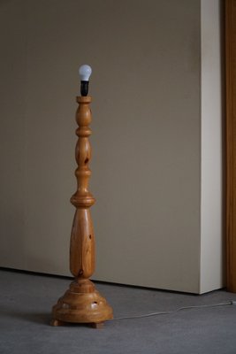 Mid-Century Scandinavian Sculptural Floor Lamp in Solid Pine, 1970s-MXF-1297357