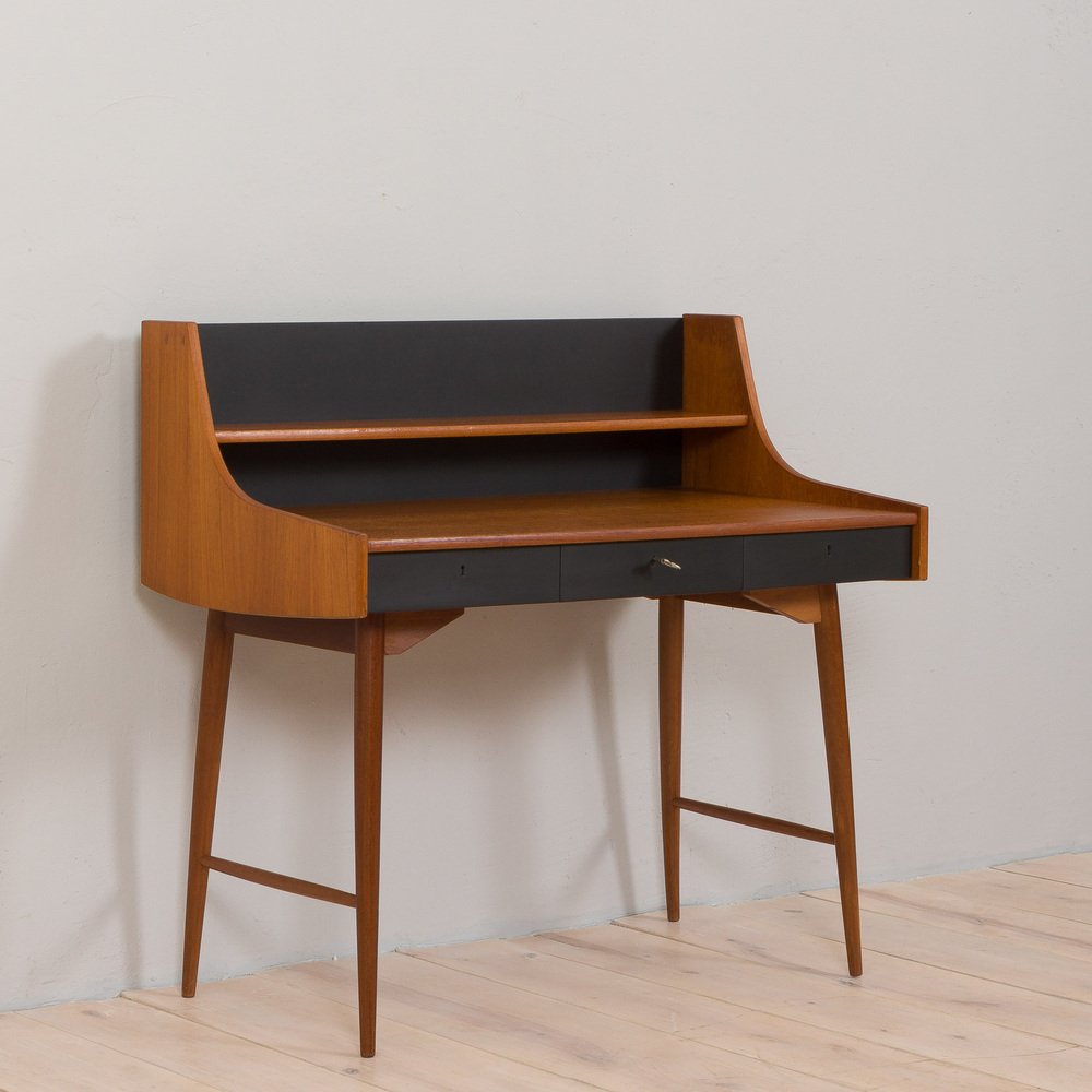 Mid-Century Scandinavian Teak Desk with 3 Lockable Drawers by John Texmon for Blindheim Mobelfabrik, 1960s