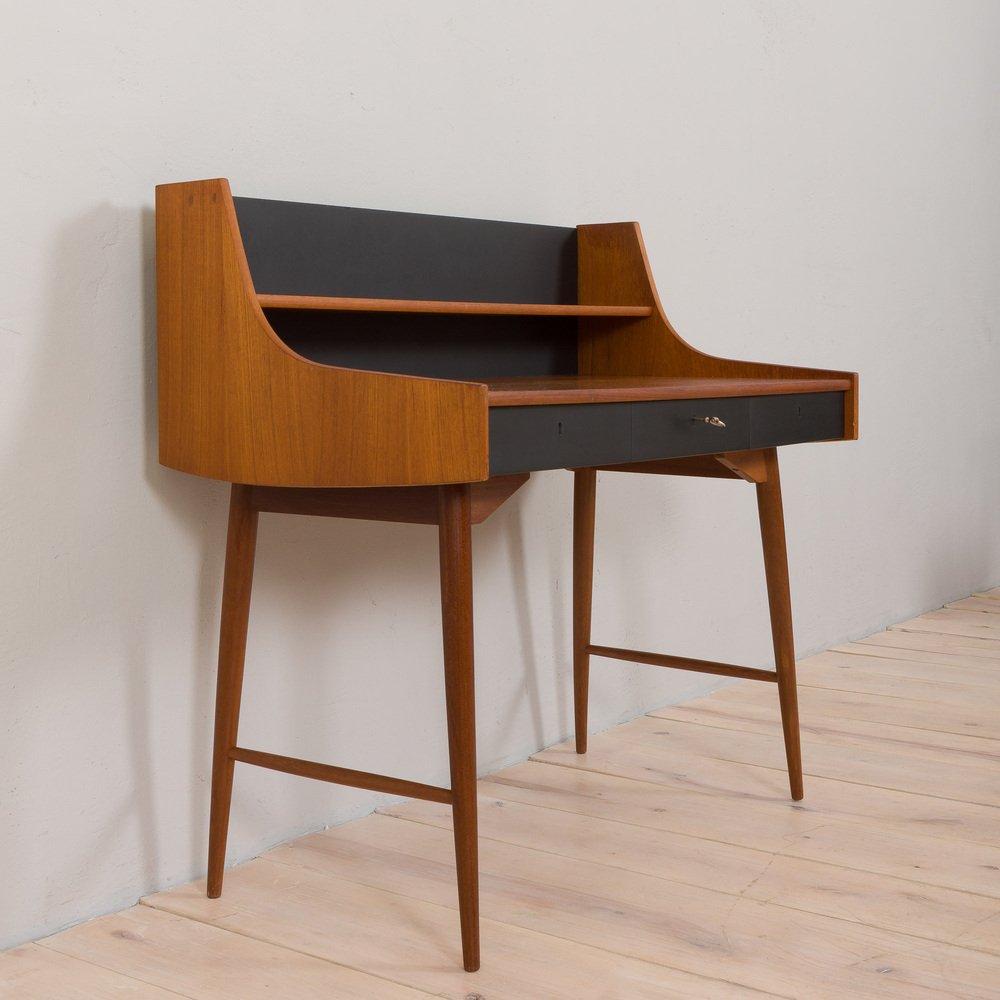 Mid-Century Scandinavian Teak Desk with 3 Lockable Drawers by John Texmon for Blindheim Mobelfabrik, 1960s