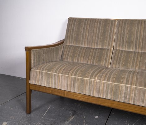 Mid-Century Scandinavian Velvet Sofa in the style of Knoll-VLO-1334941