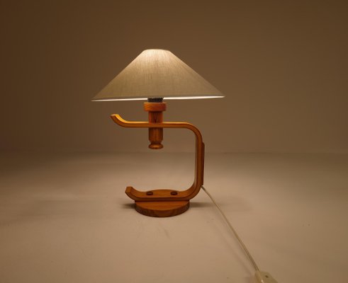 Mid-Century Scandinavien Modern Sculptural Table Lamp in Pine, 1970s-UYK-1216768