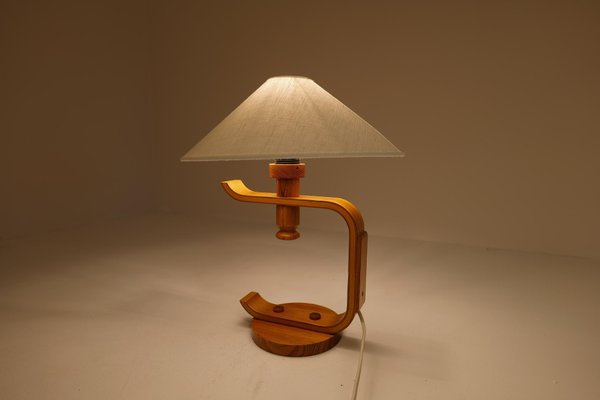 Mid-Century Scandinavien Modern Sculptural Table Lamp in Pine, 1970s-UYK-1216768