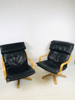 Mid-Century Swedish Leather Swivel Chairs, 1970s, Set of 2-WQJ-777981