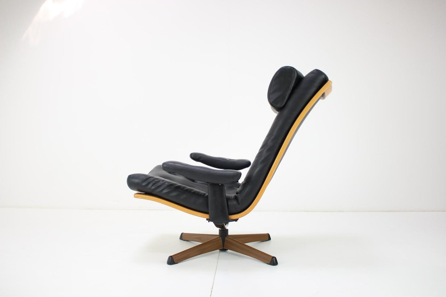 Mid-Century Swivel Chair from Gote Mobler, 1960s