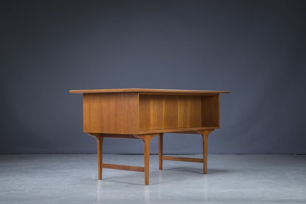 Mid-Century Teak Desk by Gunnar Nielsen for Tibergaard, Denmark, 1960s-ZZH-1093442