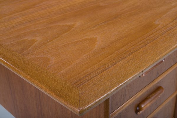 Mid-Century Teak Desk by Gunnar Nielsen for Tibergaard, Denmark, 1960s-ZZH-1093442