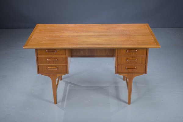 Mid-Century Teak Desk by Gunnar Nielsen for Tibergaard, Denmark, 1960s-ZZH-1093442