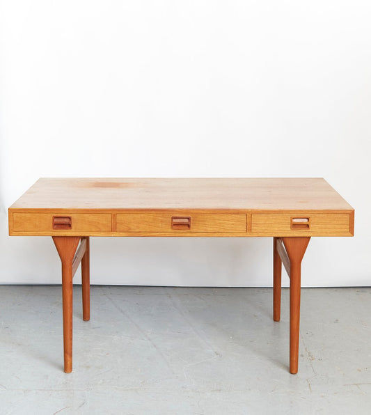 Mid-Century Teak Desk by Nanna & Jorgen Ditzel for Søren Willadsen Møbelfabrik, 1970s