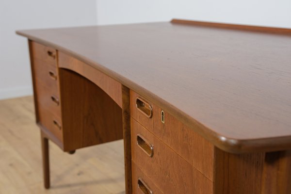 Mid-Century Teak Desk by Svend Åge Madsen for H. P. Hansen, 1960s-NIT-1797250