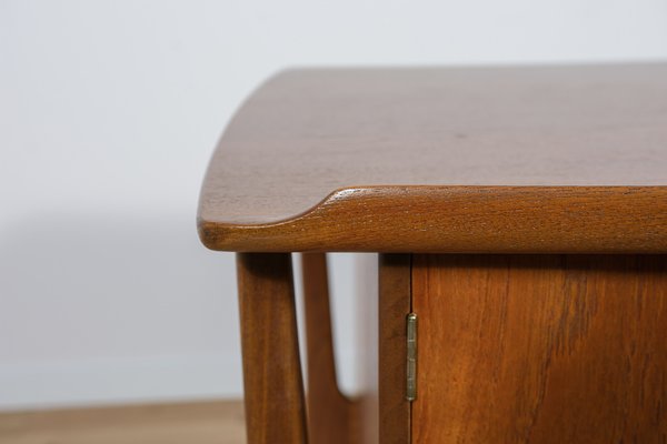 Mid-Century Teak Desk by Svend Åge Madsen for H. P. Hansen, 1960s-NIT-1797250