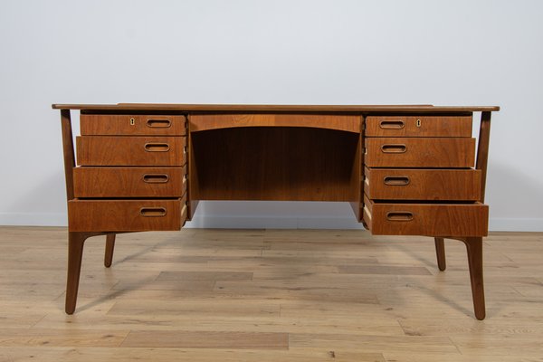 Mid-Century Teak Desk by Svend Åge Madsen for H. P. Hansen, 1960s-NIT-1797250