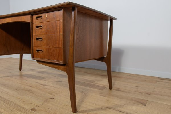 Mid-Century Teak Desk by Svend Åge Madsen for H. P. Hansen, 1960s-NIT-1797250