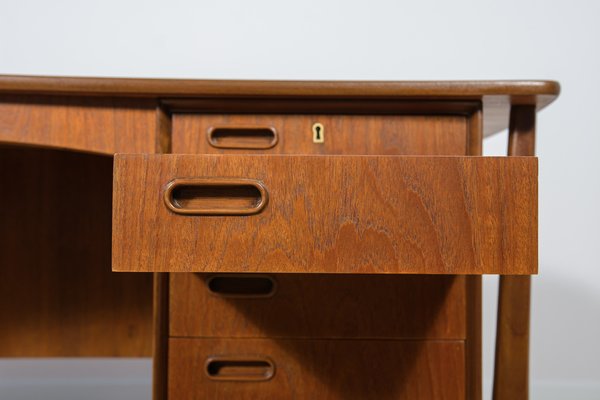 Mid-Century Teak Desk by Svend Åge Madsen for H. P. Hansen, 1960s-NIT-1797250