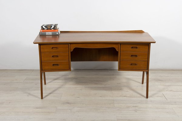 Mid-Century Teak Desk by Svend Åge Madsen for H.P. Hansen, 1960s.-NIT-1292137