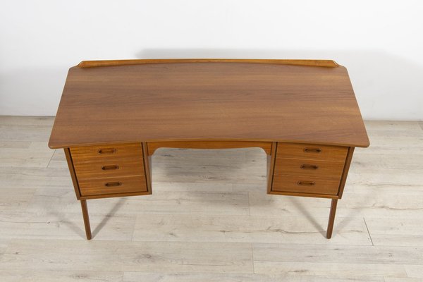 Mid-Century Teak Desk by Svend Åge Madsen for H.P. Hansen, 1960s.-NIT-1292137