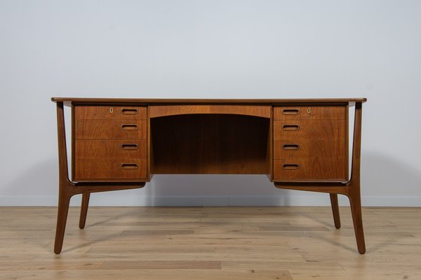 Mid-Century Teak Desk by Svend Åge Madsen for H. P. Hansen, 1960s-NIT-1797250