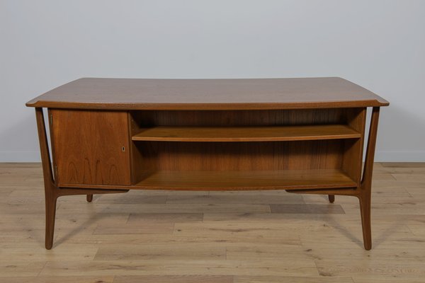 Mid-Century Teak Desk by Svend Åge Madsen for H. P. Hansen, 1960s-NIT-1797250