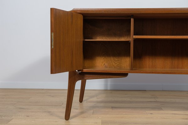 Mid-Century Teak Desk by Svend Åge Madsen for H. P. Hansen, 1960s-NIT-1797250