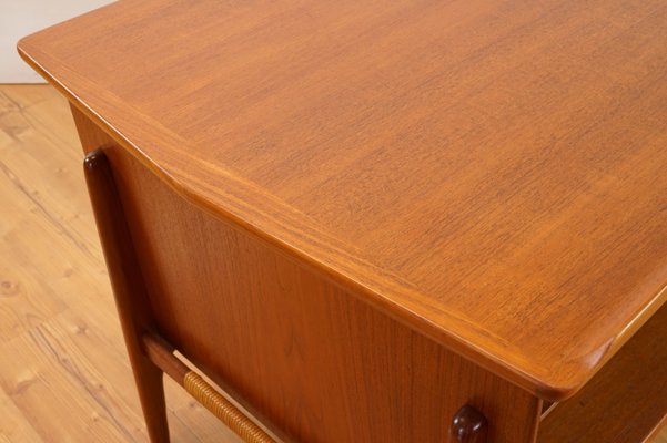 Mid-Century Teak Desk by Svend Åge Madsen for Sigurd Hansen-KIJ-717142