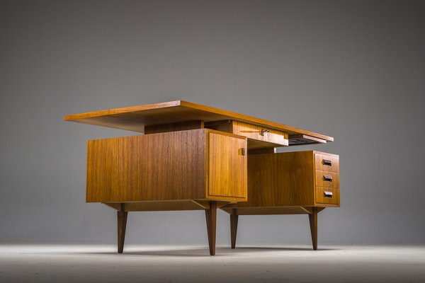 Mid-Century Teak Desk, Joseph Bachleitne for Deve, Deutschland, 1970s-ZZH-2041414