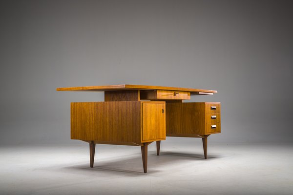 Mid-Century Teak Desk, Joseph Bachleitne for Deve, Deutschland, 1970s-ZZH-2041414