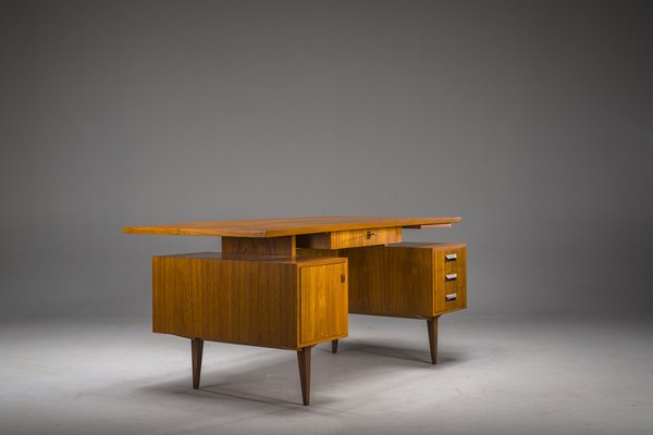 Mid-Century Teak Desk, Joseph Bachleitne for Deve, Deutschland, 1970s-ZZH-2041414