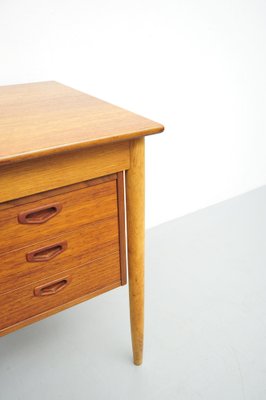 Mid-Century Teak Desk with Sliding Container-ZE-1801998