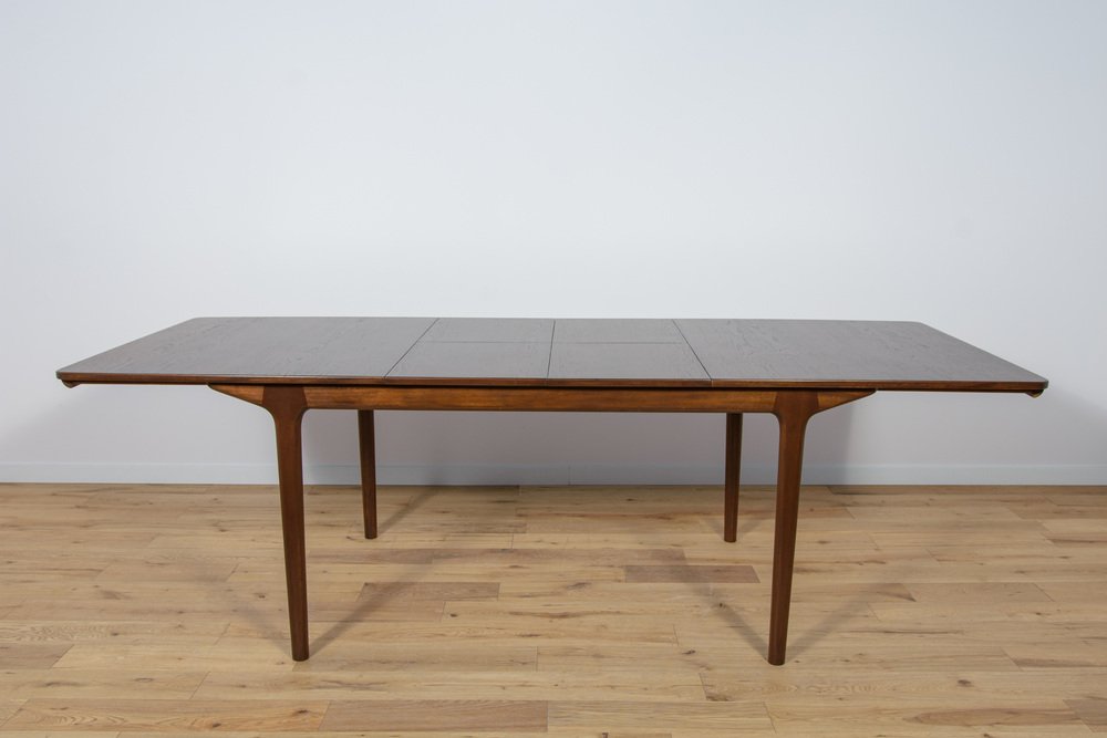 Mid-Century Teak Extendable Dining Table from McIntosh, 1960s