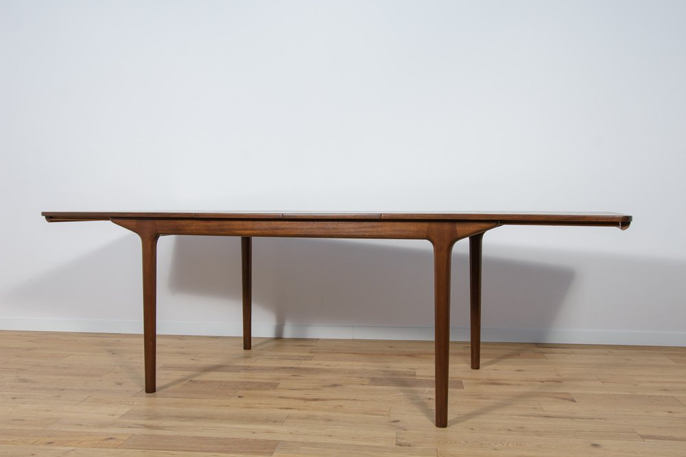 Mid-Century Teak Extendable Dining Table from McIntosh, 1960s