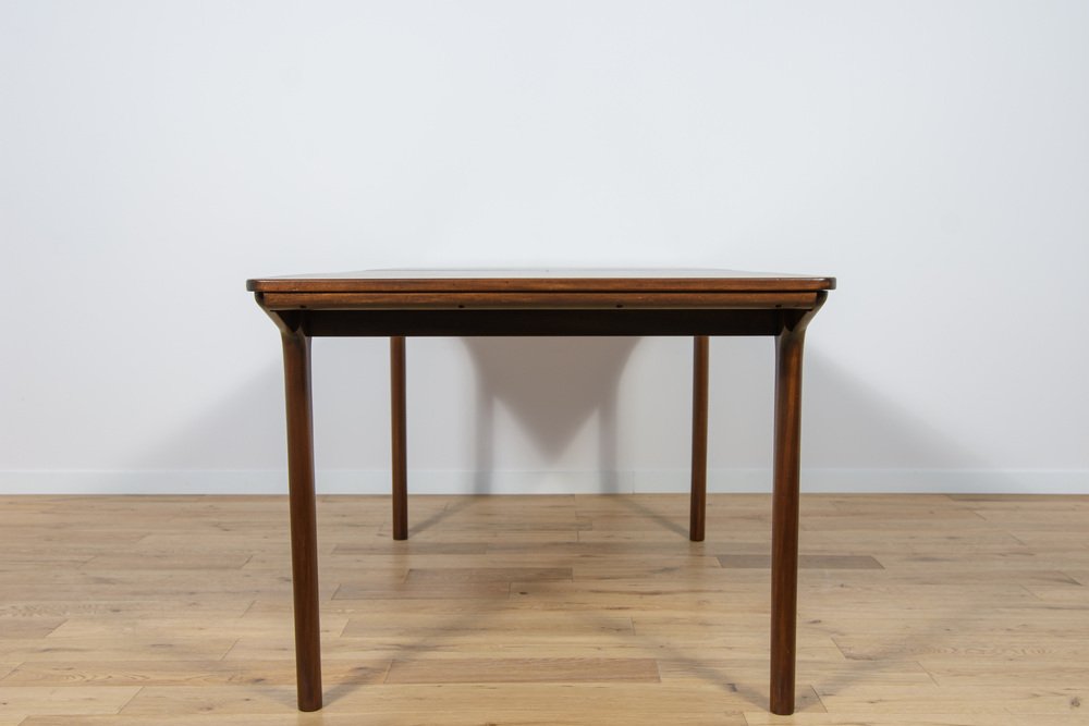 Mid-Century Teak Extendable Dining Table from McIntosh, 1960s