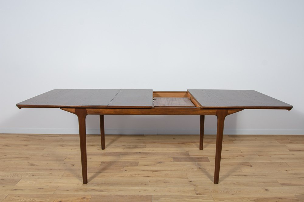 Mid-Century Teak Extendable Dining Table from McIntosh, 1960s