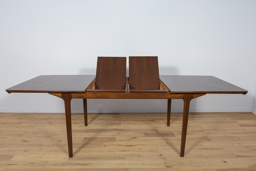 Mid-Century Teak Extendable Dining Table from McIntosh, 1960s