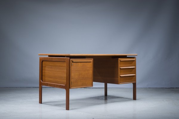 Mid-Century Teak Freestanding Desk from Gv Møbler, 1970s-ZZH-1404872