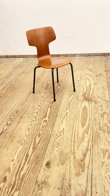 Mid-Century Teak Model 3123 Children's Chair by Arne Jacobsen for Fritz Hansen, 1960s-DOY-1131116