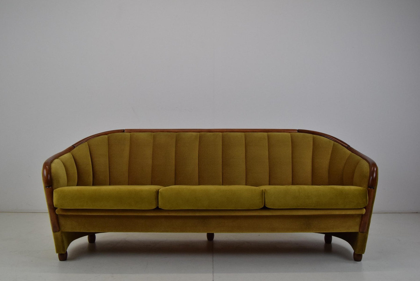 Mid-Century Three-Seat Sofa in the Style of Gio Ponti, 1950s