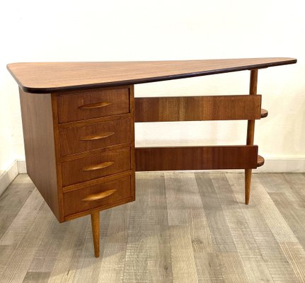 Mid-Century Triangular Desk with Drawers, 1960s-CBP-1755887