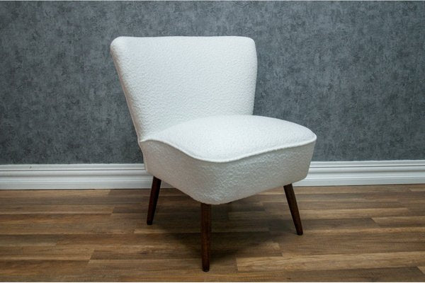 Mid-Century White Boucle Club Chair-BXB-1170242