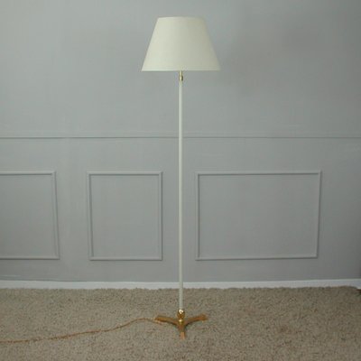 Mid-Century White Leather and Brass Floor Lamp from Vereinigte Werkstätten, 1950s-OE-1178878