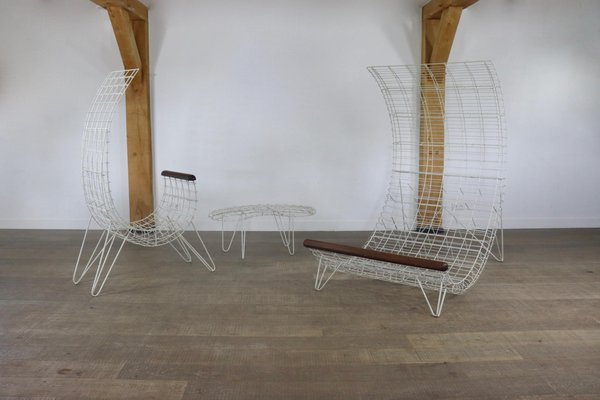 Mid-Century White Metal Sculptural Garden Chairs and Table, Italy, 1970s, Set of 3-ZZP-1373985