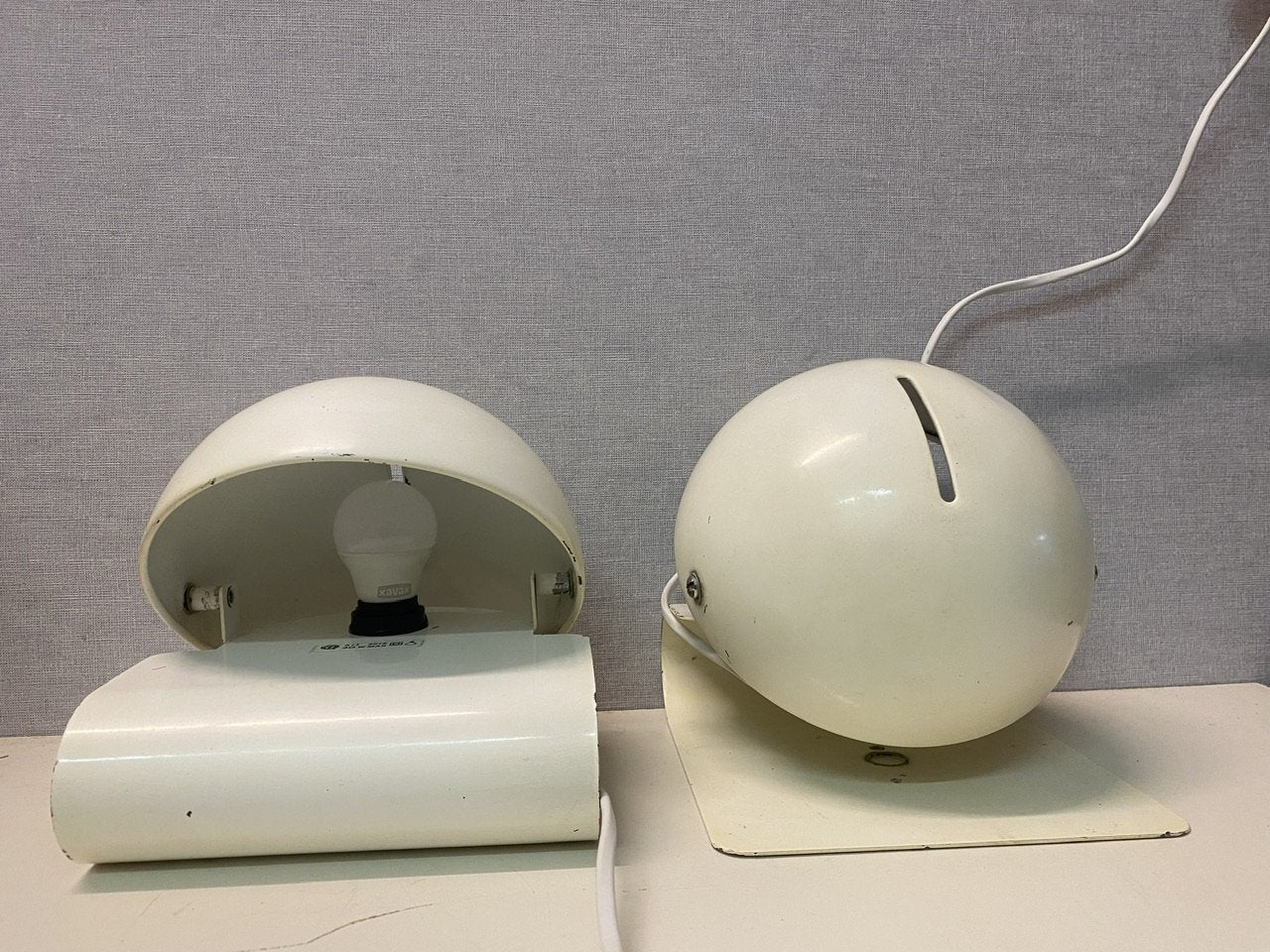 Mid-Century White Model Bugia Wall Lamps by Giuseppe Cormio for Guzzini, 1970s, Set of 2