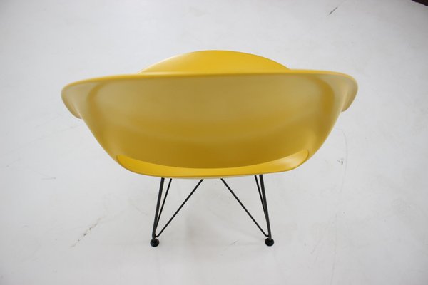 Mid-Century Yellow Fiberglass Dining Chairs by M. Navratil, 1960s, Set of 4-TZ-1232010