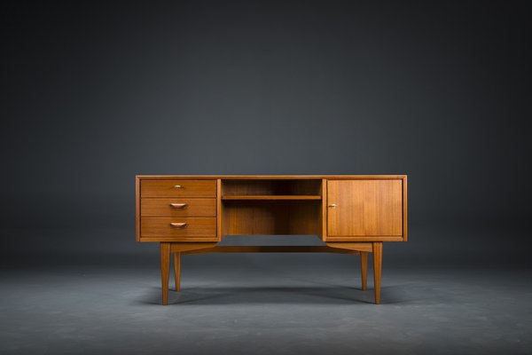 Mid-Cenutry Teak Desk, 1960s-ZZH-1705307