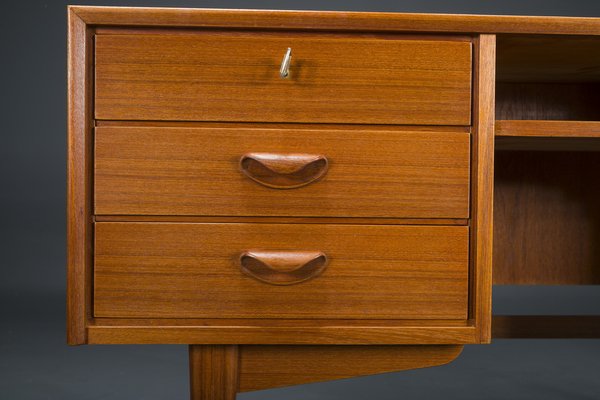 Mid-Cenutry Teak Desk, 1960s-ZZH-1705307