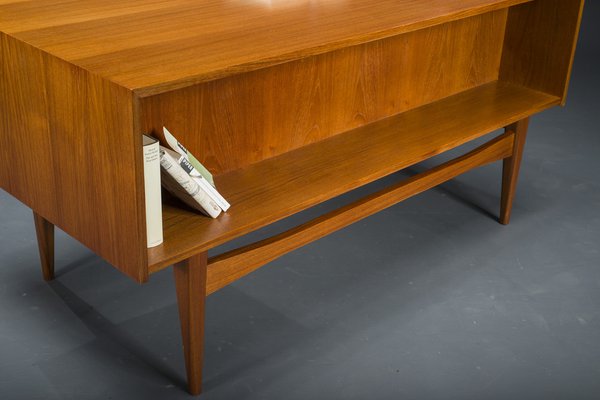 Mid-Cenutry Teak Desk, 1960s-ZZH-1705307