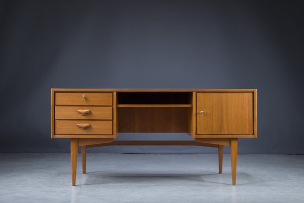 Mid-Cenutry Teak Desk, Denmark, 1960s-ZZH-1187878