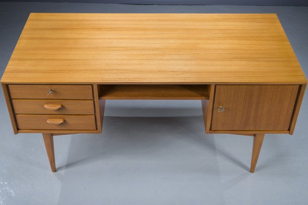 Mid-Cenutry Teak Desk, Denmark, 1960s-ZZH-1187878