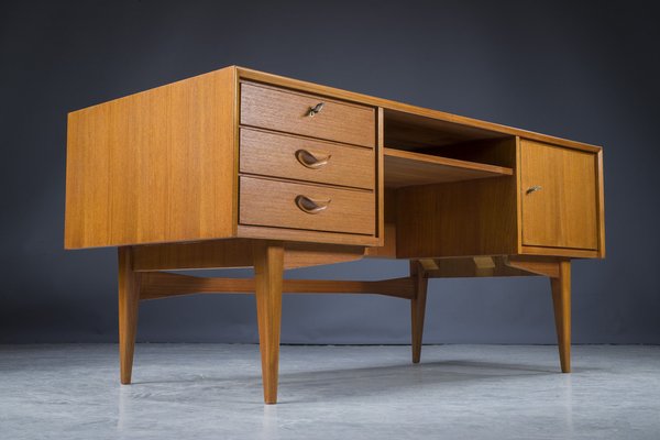 Mid-Cenutry Teak Desk, Denmark, 1960s-ZZH-1187878