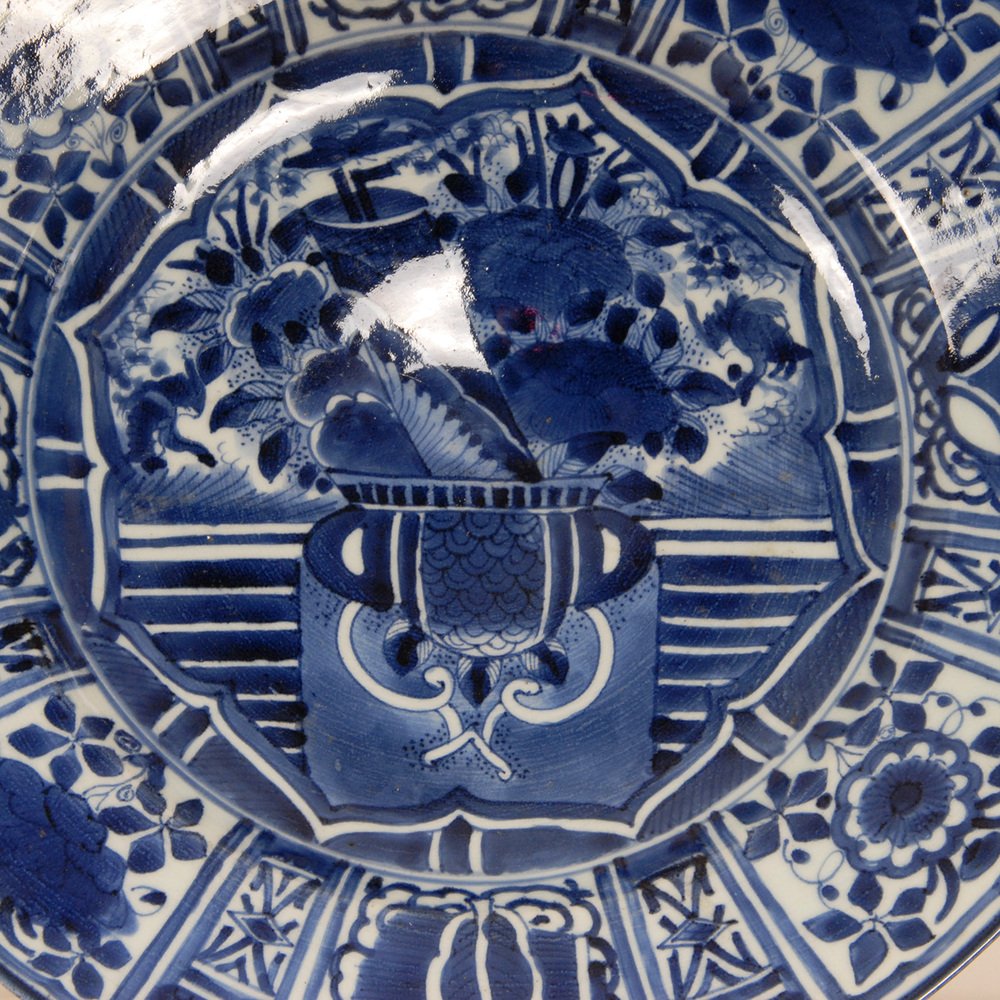 Ming Edo Arita Dish in Blue and White Porcelain, 1680s